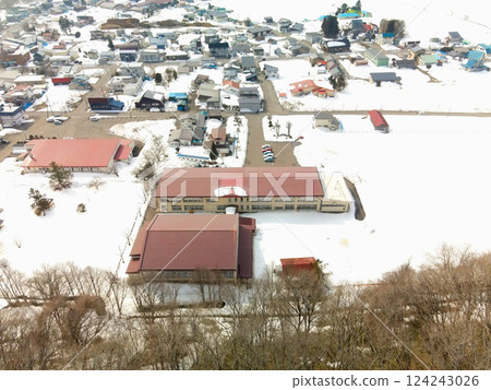 北海道熱田部町熱田部町立小學初春鳥瞰圖 124243026