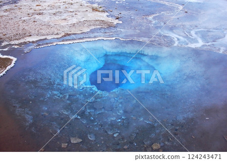 Summer trip to Iceland, the beautiful natural geyser Strokkur 124243471