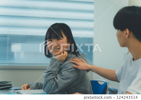 高中生 人 人物 124243514
