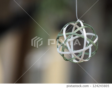 Japanese interior: Mizuhiki decorations 124243805