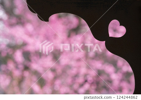 京都興正寺：心形盛開的梅花 124244862