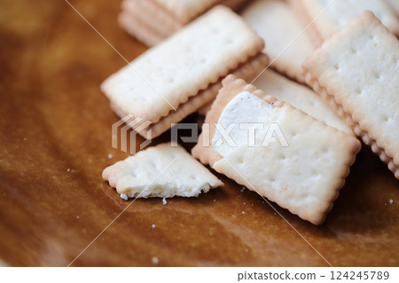 Vanilla cream sandwich biscuits - snack time 124245789
