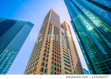 日本東京城市景觀,3 月 21 日。溫暖的陽光,如春天初綻…汐留商業區的景色 日本東京城市景觀,3 月 21 日。溫暖的陽光,如春天初綻…汐留商業區的景色 124246457