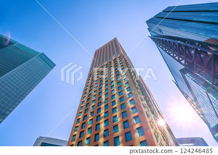 日本東京城市景觀,3 月 21 日。溫暖的陽光,如春天初綻…汐留商業區的景色 日本東京城市景觀,3 月 21 日。溫暖的陽光,如春天初綻…汐留商業區的景色 124246485