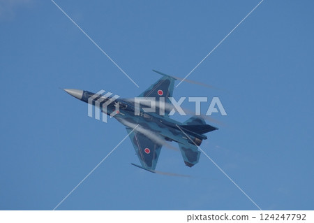The Japan Air Self-Defense Force's Flight Development and Test Wing's F-2B performs a maneuvering flight at an air show 124247792