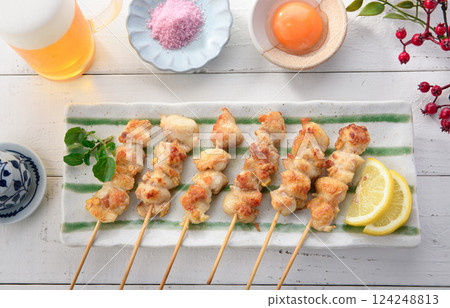 鹽味烤雞肉串 124248813