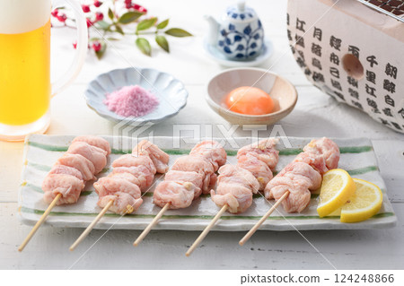 Yakitori before grilling (bonjiri) 124248866