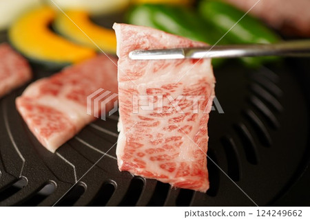 日式黑毛和牛烤肉 124249662