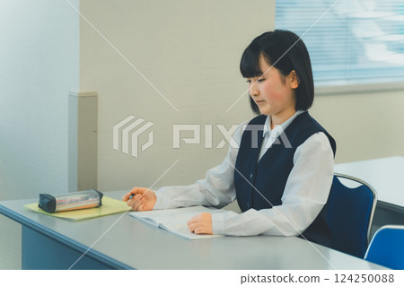 high school student, person, studying 124250088