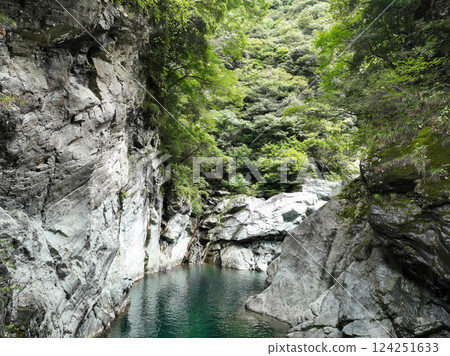 愛媛縣西條市塘呂峽風景 124251633