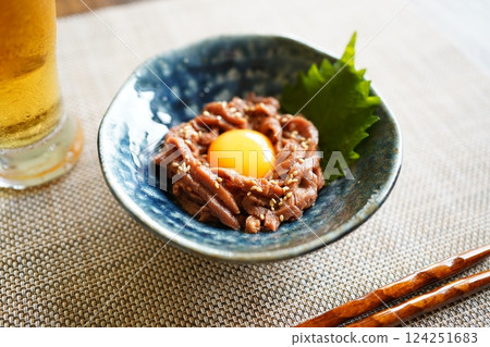 Yukhoe-style roast beef Yukhoe-style roast beef 124251683