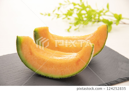 田間採摘的瓜，新鮮、香甜、美味 124252835