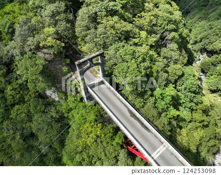 Toro Bridge, Saijo City, Ehime Prefecture 124253098