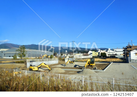 View from the train window on JR Central's Gotemba Line from Numazu Station to Iwanami Station (December 2022) 124253407