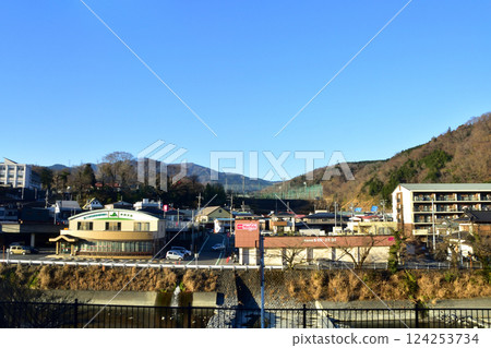 View from the train window on JR Central's Gotemba Line from Ashigara Station to Yaga Station (December 2022) 124253734