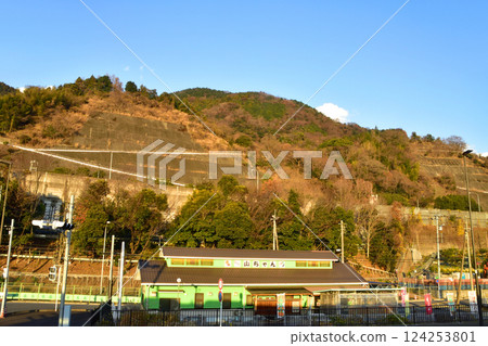 View from the train window on JR Central's Gotemba Line from Yaga Station to Matsuda Station (December 2022) 124253801