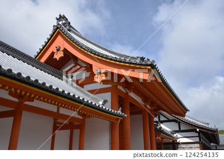 Kyoto Imperial Palace: Nikkamon Gate and Giyoden (Kamigyo Ward, Kyoto City) 124254135