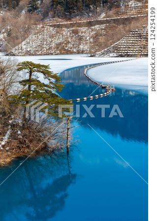Melting snow at Lake Okushima, Shima Onsen, Gunma Prefecture Melting snow at Lake Okushima, Shima Onsen, Gunma Prefecture 124254199