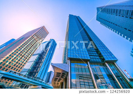 Tokyo cityscape in spring weather, overlooking the Shiodome business district, March 21st 124256920