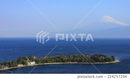 從駿河灣看到的富士山 124257294