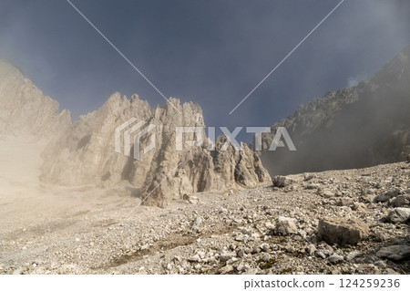 Eppzirler Scharte, Karwendel mountains, Solsteinhaus hut on Karwendel Hohenweg, Austria Eppzirler Scharte, Karwendel mountains, Solsteinhaus hut on Karwendel Hohenweg, Austria 124259236