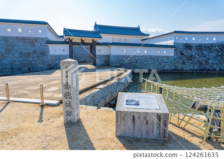 兵庫縣赤穗市赤穗城跡本丸門 124261635