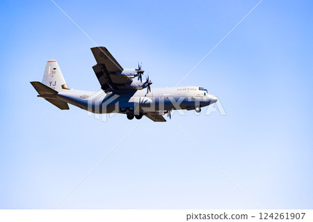 東京橫田空軍基地戰鬥運輸機 124261907