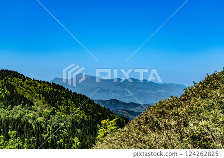 初夏的高清水路線:從瞭望台眺望大山 岡山縣苫田郡鏡野町3號 初夏的高清水路線:從瞭望台眺望大山 岡山縣苫田郡鏡野町3號 124262825