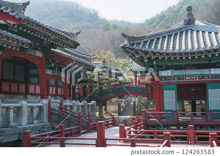 Ancient Korean Architectural Scenery on daytime 124263583