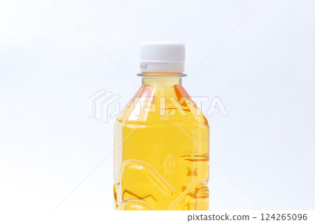 Drinking water, drinks, white background, brown, PET bottles, drinks, drinks, hydration, hydration, beverages Drinking water, drinks, white background, brown, PET bottles, drinks, drinks, hydration, hydration, beverages 124265096