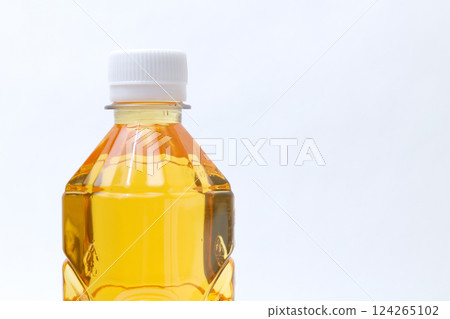 Drinking water, drinks, white background, brown, PET bottles, drinks, drinks, hydration, hydration, beverages Drinking water, drinks, white background, brown, PET bottles, drinks, drinks, hydration, hydration, beverages 124265102