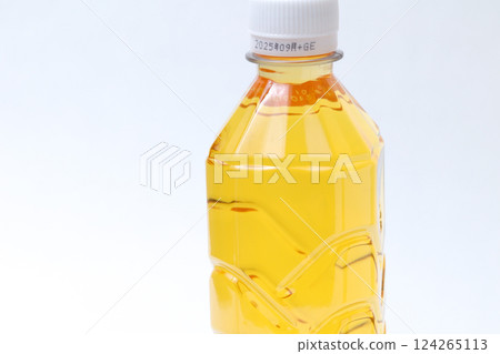 Drinking water, drinks, white background, brown, PET bottles, drinks, drinks, hydration, hydration, beverages Drinking water, drinks, white background, brown, PET bottles, drinks, drinks, hydration, hydration, beverages 124265113