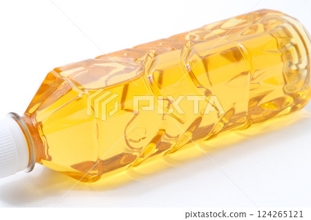 Drinking water, drinks, white background, brown, PET bottles, drinks, drinks, hydration, hydration, beverages Drinking water, drinks, white background, brown, PET bottles, drinks, drinks, hydration, hydration, beverages 124265121
