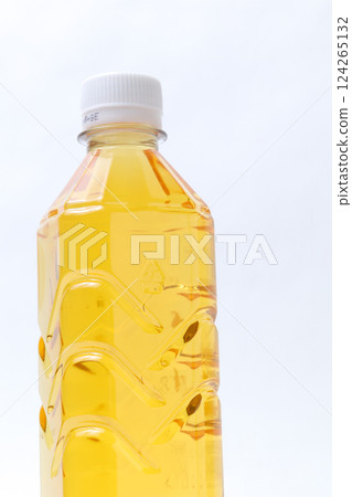 Drinking water, drinks, white background, brown, PET bottles, drinks, drinks, hydration, hydration, beverages Drinking water, drinks, white background, brown, PET bottles, drinks, drinks, hydration, hydration, beverages 124265132