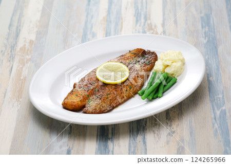 卡真香料烤巴沙魚 卡真香料烤巴沙魚 124265966