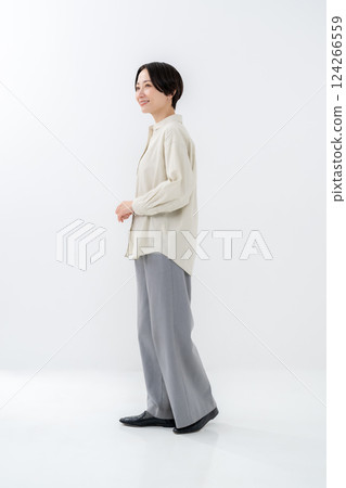 女人肖像全身 女人肖像全身 124266559