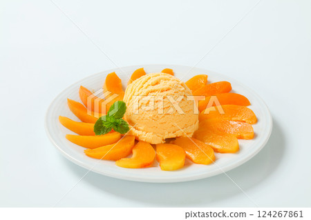 Apricot ice cream 124267861