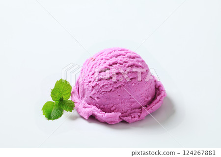 Blueberry ice cream Blueberry ice cream 124267881