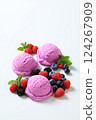 Berry fruit ice cream 124267909