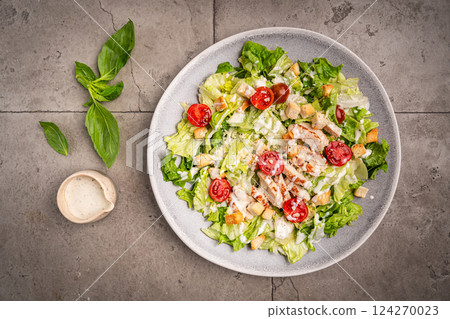 Caesar salad with chicken 124270023