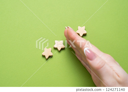 Loss of one star. From three stars to two. Dissatisfaction, declining quality, unmet expectations. Disappointment with product performance, service issues. Loss of one star. From three stars to two. Dissatisfaction, declining quality, unmet expectations. Disappointment with product performance, service issues. 124271140