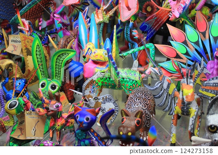 墨西哥「亡靈節」墨西哥年度節慶：一場盡享「記得我」、玉米餅和金字塔世界的旅行 124273158