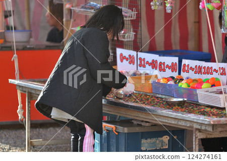 Festival stall: Super bowl scoop 124274161