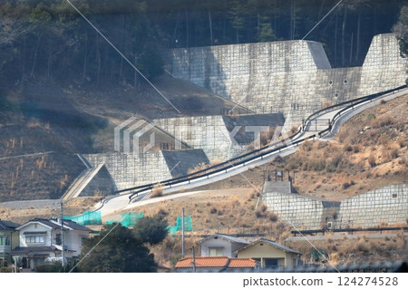 Erosion control dam (Asa-Minami Ward, Hiroshima City) 124274528