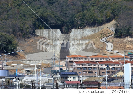 Erosion control dam (Asa-Minami Ward, Hiroshima City) 124274534