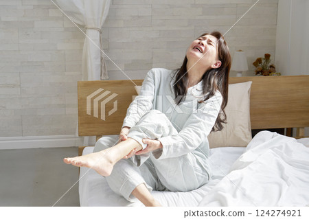 中年婦女經痛 124274921