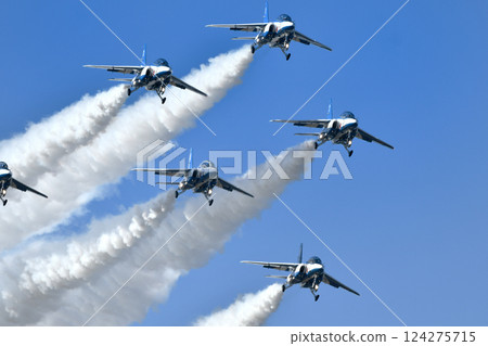 Blue impulse acrobatic flight 124275715