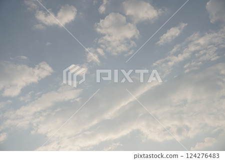 Light to be inserted from the cloud gap 124276483