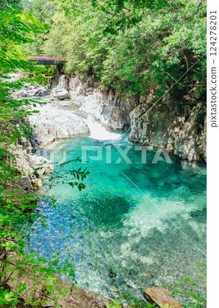 <Nagano> The beautiful scenery of the Atera Valley - Ushigafuchi - 124278201
