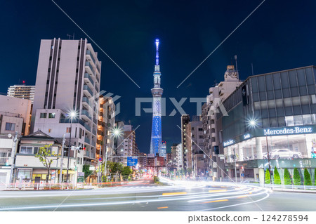 "Tokyo" Tokyo Skytree MLB special lighting to coincide with the opening game of the MLB in Japan, Komagatabashi intersection "Tokyo" Tokyo Skytree MLB special lighting to coincide with the opening game of the MLB in Japan, Komagatabashi intersection 124278594